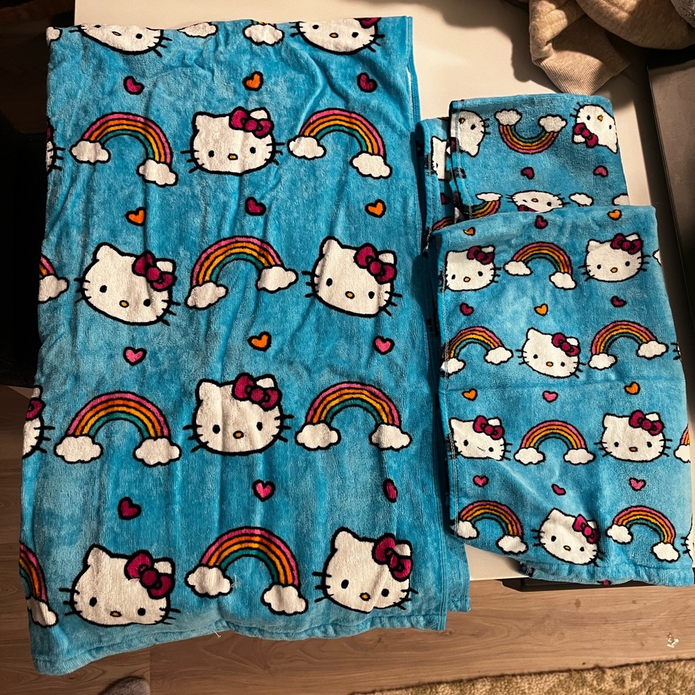 NWOT Hello Kitty 3 piece towel set